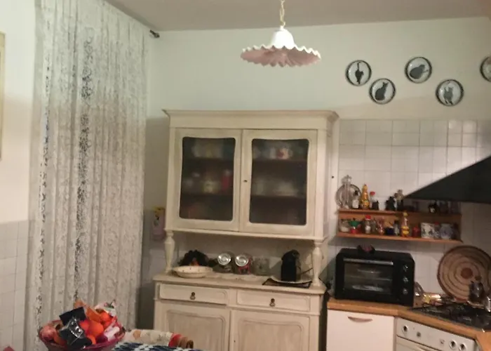 Apartment Grande Stanza Con Letto Matrimoniale Bagno Privato Zona San Paolo-trastevere-roma Tre "chez L'habitant" Rom