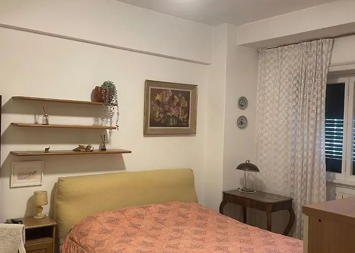 Grande Stanza Con Letto Matrimoniale Bagno Privato Zona San Paolo-trastevere-roma Tre "chez L'habitant"