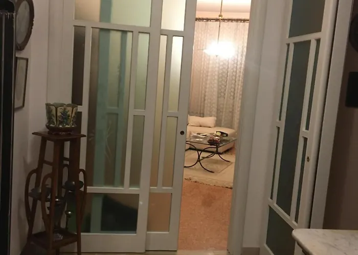 Grande Stanza Con Letto Matrimoniale Bagno Privato Zona San Paolo-trastevere-roma Tre "chez L'habitant" *